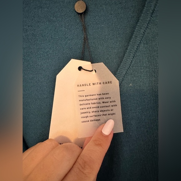 NEW Universal Standard Statement Wrap Sweater Blue Size 34 6x Cotton Blend NWT - Picture 5 of 9